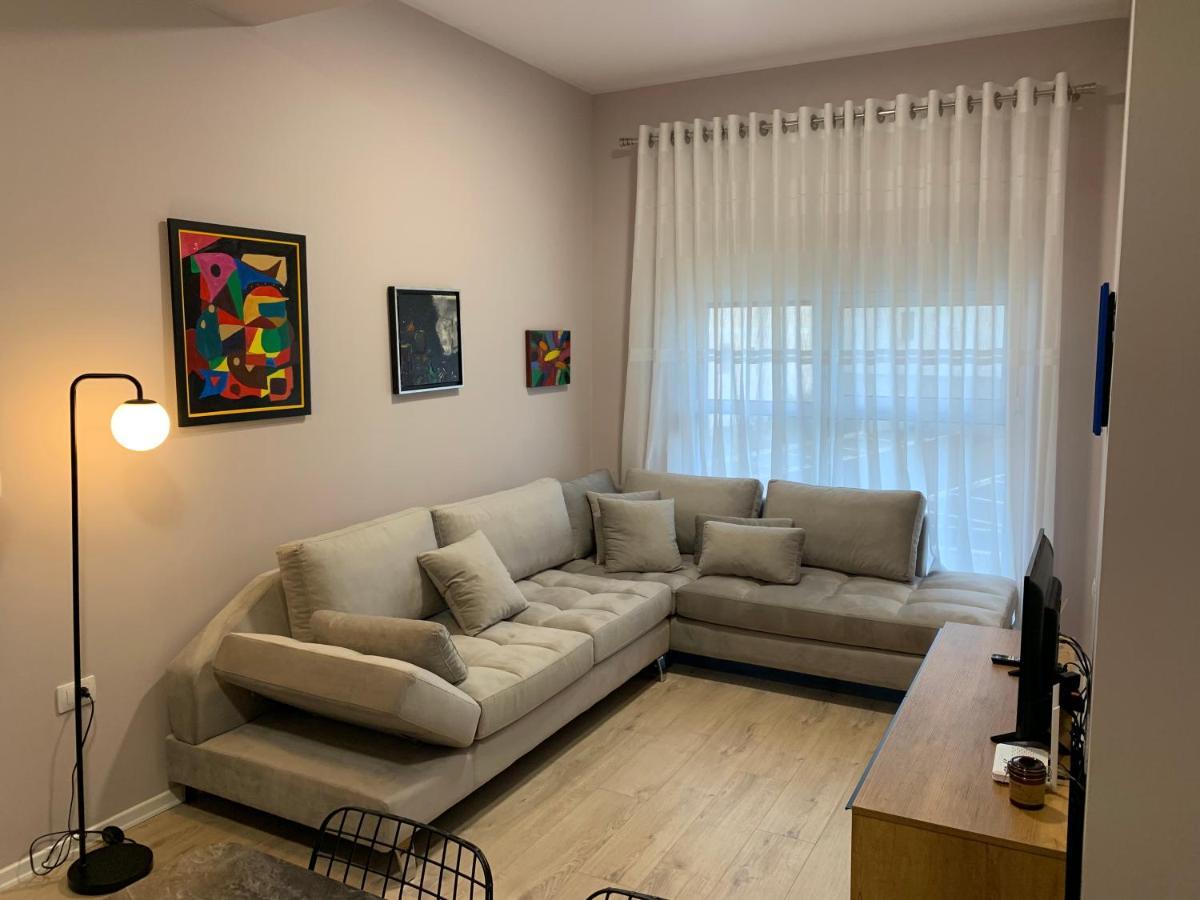 Lovely 1-Bedroom Condo In Tirana Wifi-Netflix-Ac 外观 照片