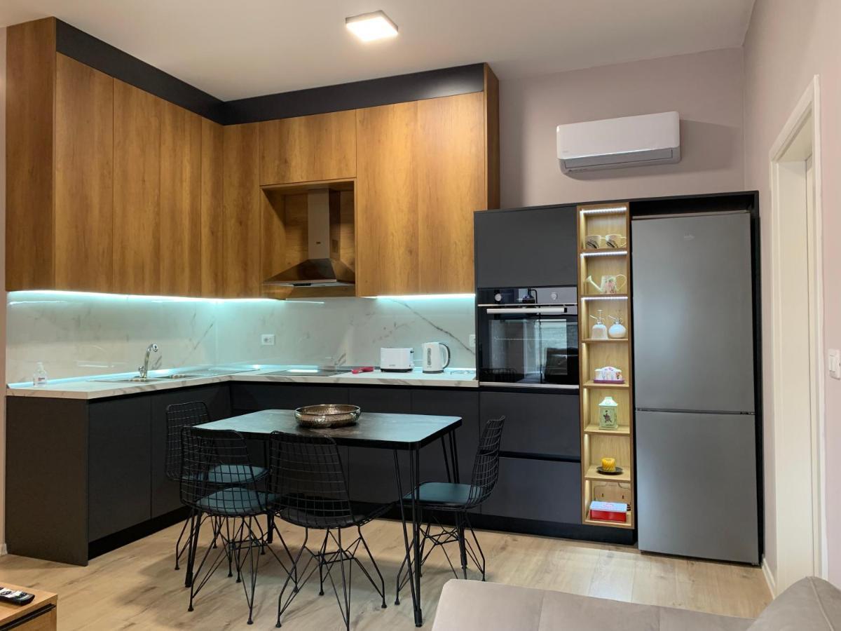 Lovely 1-Bedroom Condo In Tirana Wifi-Netflix-Ac 外观 照片
