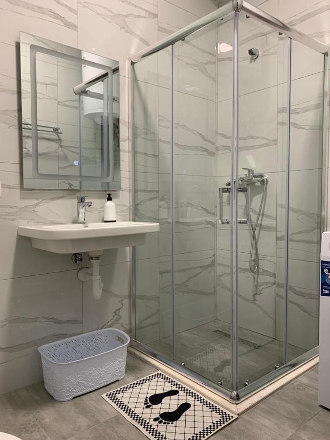 Lovely 1-Bedroom Condo In Tirana Wifi-Netflix-Ac 外观 照片